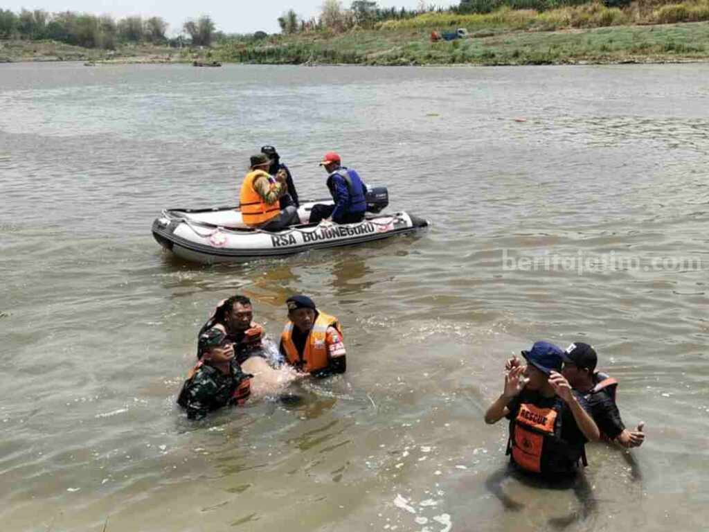 Penemuan korban tenggelam di sungai Bengawan Solo