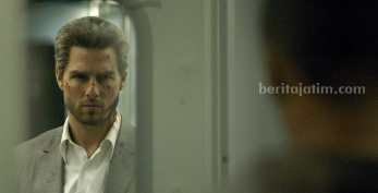 Sinopsis Film Collateral Bioskop Trans TV, Aksi Menegangkan Tom Cruise Jadi Pembunuh Bayaran Tom Cruise dalam film Collateral. (Sumber foto: IMDb.com)