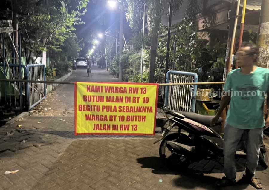 Jalan Ditutup