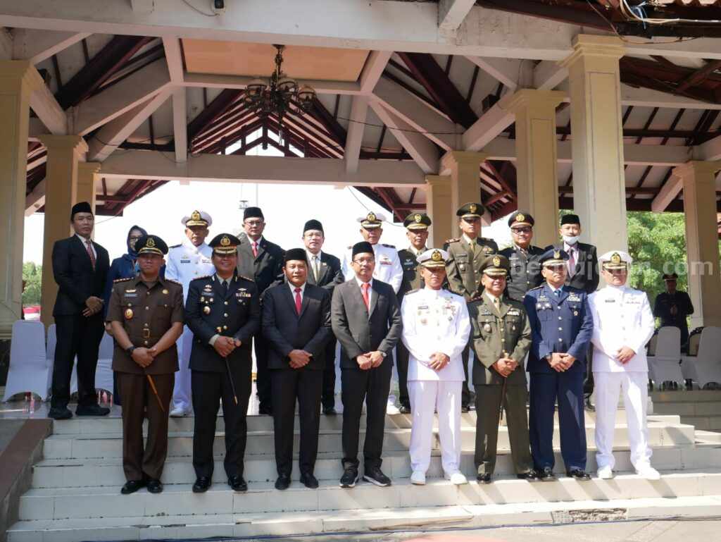 Peringati Hari Kesaktian Pancasila, Gus Muhdlor: Momentum Memperkuat Kebinekaan Bupati Sidoarjo H. Ahmad Muhdlor Ali (Gus Muhdlor) dan jajaran Forkopimda Sidoarjo