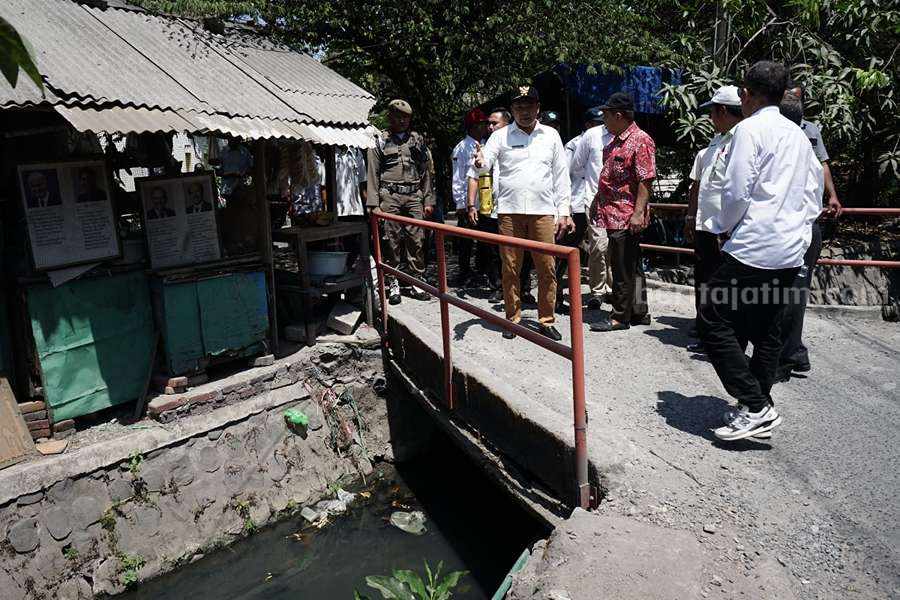 Wabup meminta bangunan liar ditertibkan Wabup meminta bangunan liar ditertibkan