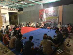 Ratusan Warga Malang Doakan Gibran Rakabuming Ratusan warga Bululawang, Kabupaten Malang, mendoakan Gibran Rakabuming Raka menjadi Cawapres 2024, Minggu (15/10/2023) malam.