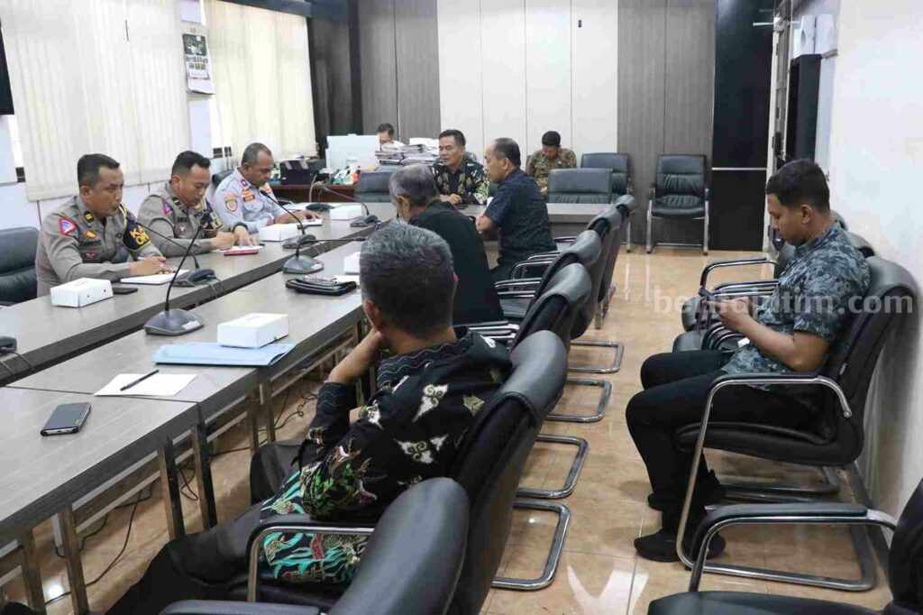 Dewan Gresik Usulkan Pengalihan Arus Titik Rawan Kemacetan dan Laka Komisi III DPRD saat menggelar rapat dengan pendapat dengan Satlantas Polres Gresik dan Dinas Perhubungan