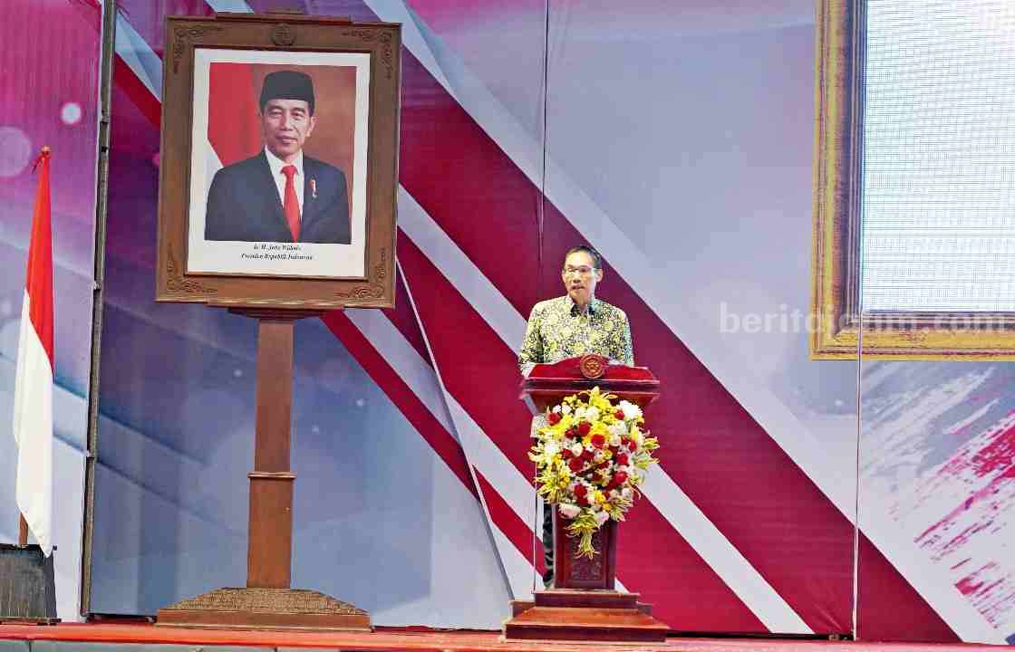 Rektor UM sampaikan soal literasi cakrawala (Foto: Istimewa)