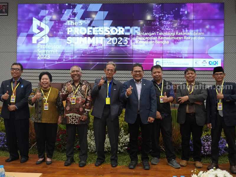 Ratusan Profesor Kumpul di ITS Surabaya, Bahas Teknologi Kekinian The 5th Professor Summit 2023 di Institut Teknologi Sepuluh Nopember (ITS) Surabaya.