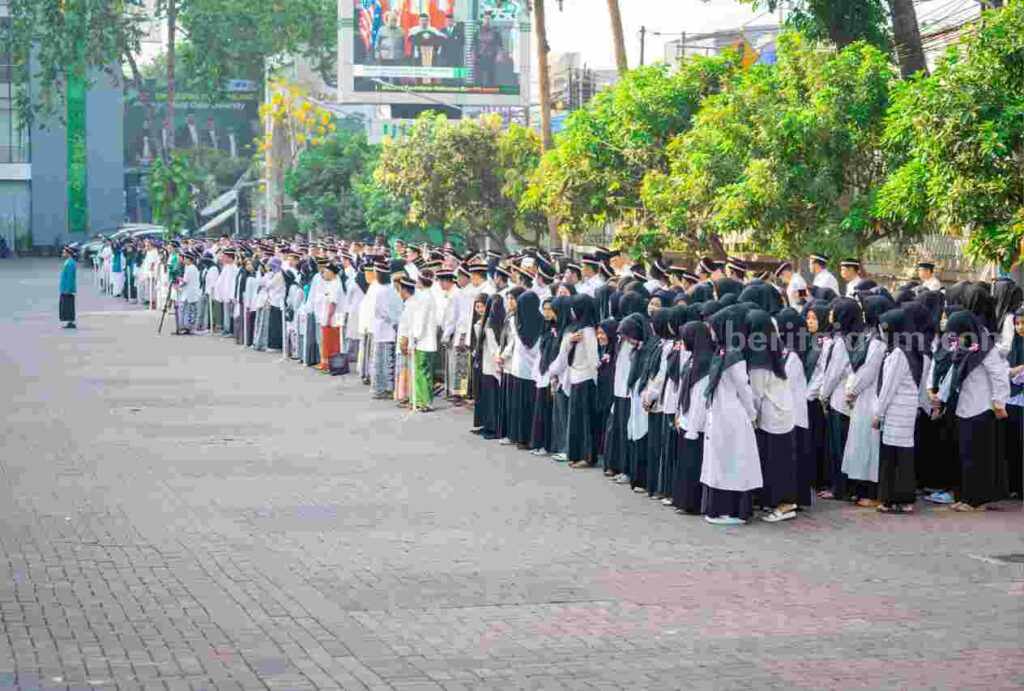Peringatan HSN 2023 di halaman depan kampus Unisma (Foto: Istimewa)