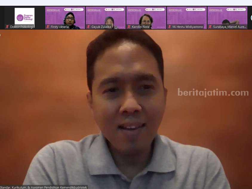 Dosen Psikologi Ubaya Beber Peran Riset untuk Pengembangan Kurikulum Seminar Doktor Psikologi Ubaya 'Riset Sebagai Dasar/Pendukung Kebijakan Pendidikan secara daring.