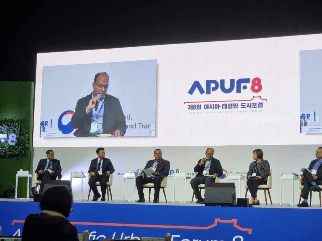 Emil Pamer Pembangunan Jatim Saat Hadiri Forum 4 Tahunan Asia Pasific Emil Elestianto Dardak, Wagub Jatim
