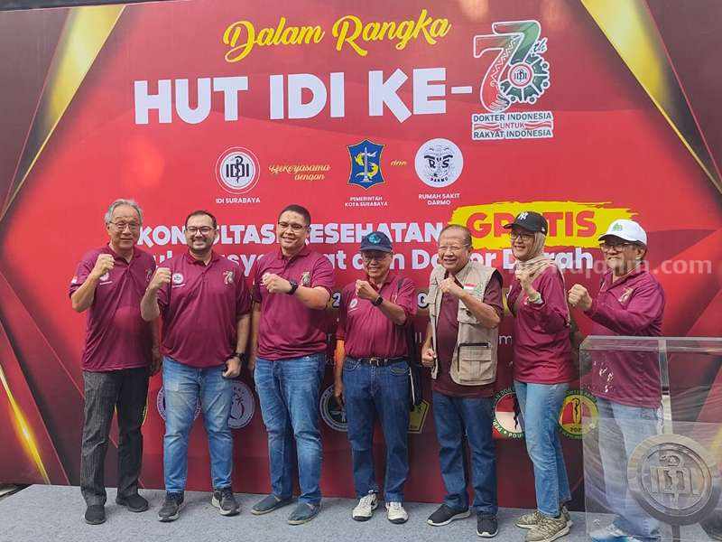 IDI Surabaya Berikan Layanan Konsultasi Kesehatan Gratis Layanan konsultasi kesehatan gratis dan donor darah dalam rangka peringatan HUT ke-73 IDI.