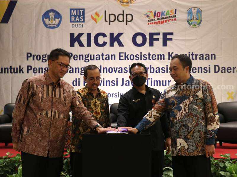 Kampus Vokasi di Jatim dan Pemerintah Luncurkan Program Pengembangan Inovasi Berbasis Potensi Daerah Peluncuran Program Penguatan Ekosistem Kemitraan untuk Pengembangan Inovasi Berbasis Potensi Daerah Jawa Timur.