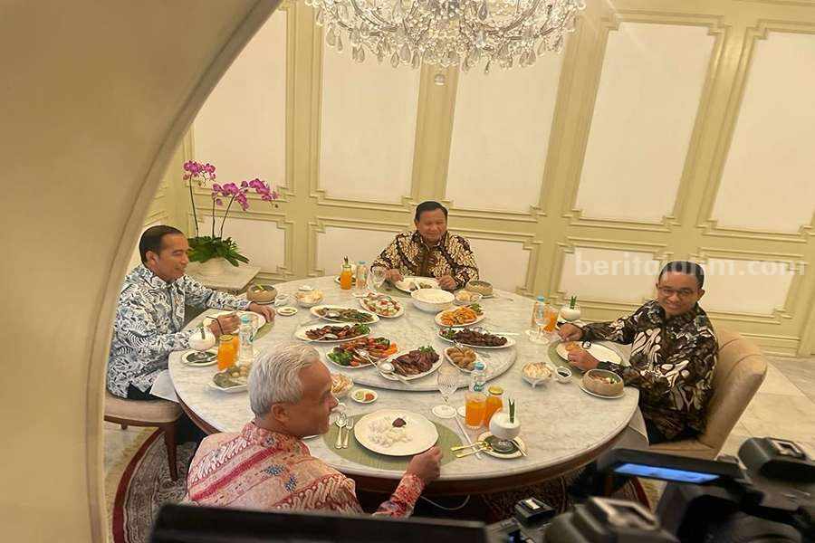 Caption: Presiden Jokowi dan ketiga capres makan siang bersama