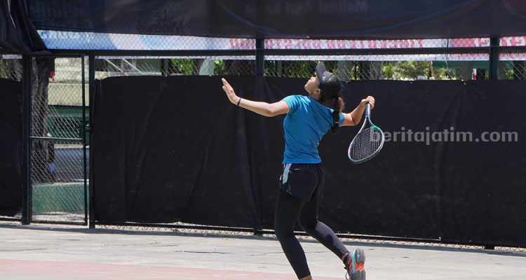 Petenis Junior asal Indonesia di kejuaraan internasional di Lap tenid Kodam V Brawijaya. (Way)