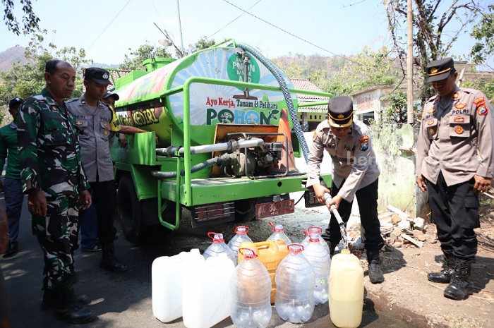 Dampak Kemarau, Sumur Warga Sumber Bentis Kediri Mengering