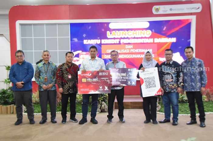 Wali Kota Kediri Launching Kartu Kredit Pemerintah Daerah