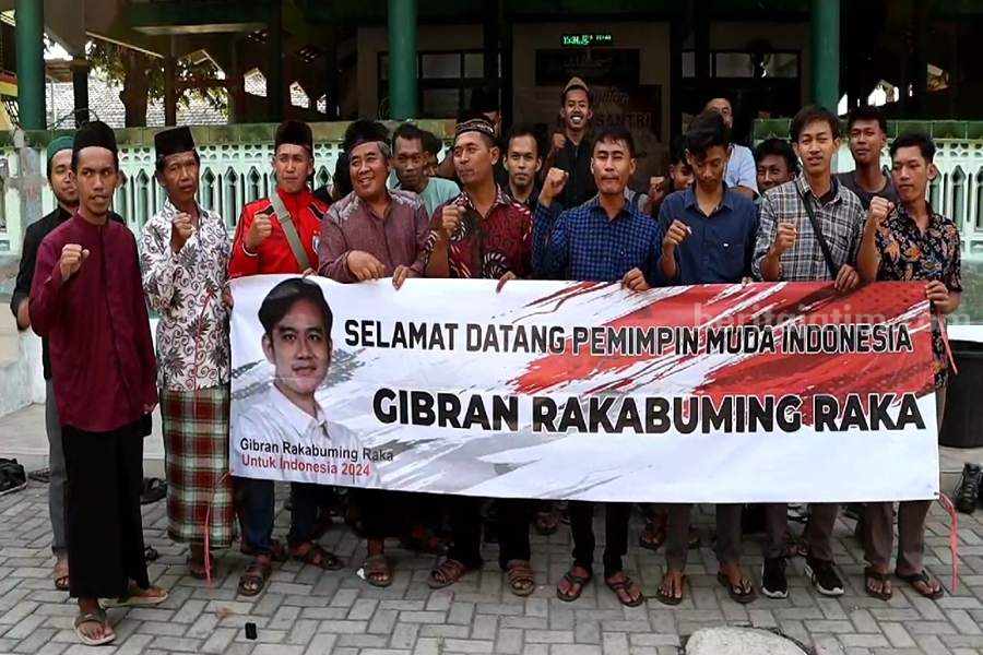 Puluhan santri milenial di Ponorogo dukung Gibran Rakabuming Raka maju Pilpres 2024.(Foto/Istimewa)