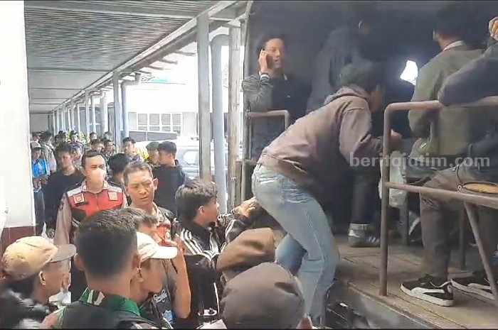 150 Suporter Persebaya Surabaya Diamankan dari Stasiun KA