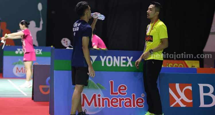 Kolaborasi Dengan PBSI, Le Minerale Sokong Atlet Bulu Tangkis Indonesia Masters 2023 Salah satu atlet yang berlaga mengkonsumsi air minum. (Way)