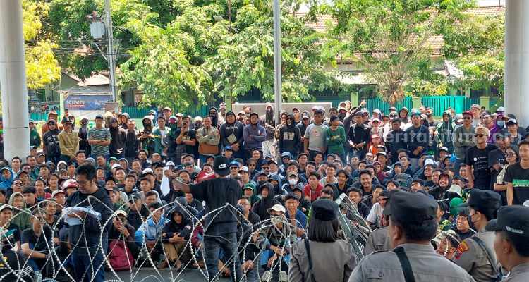 Demo Bonek