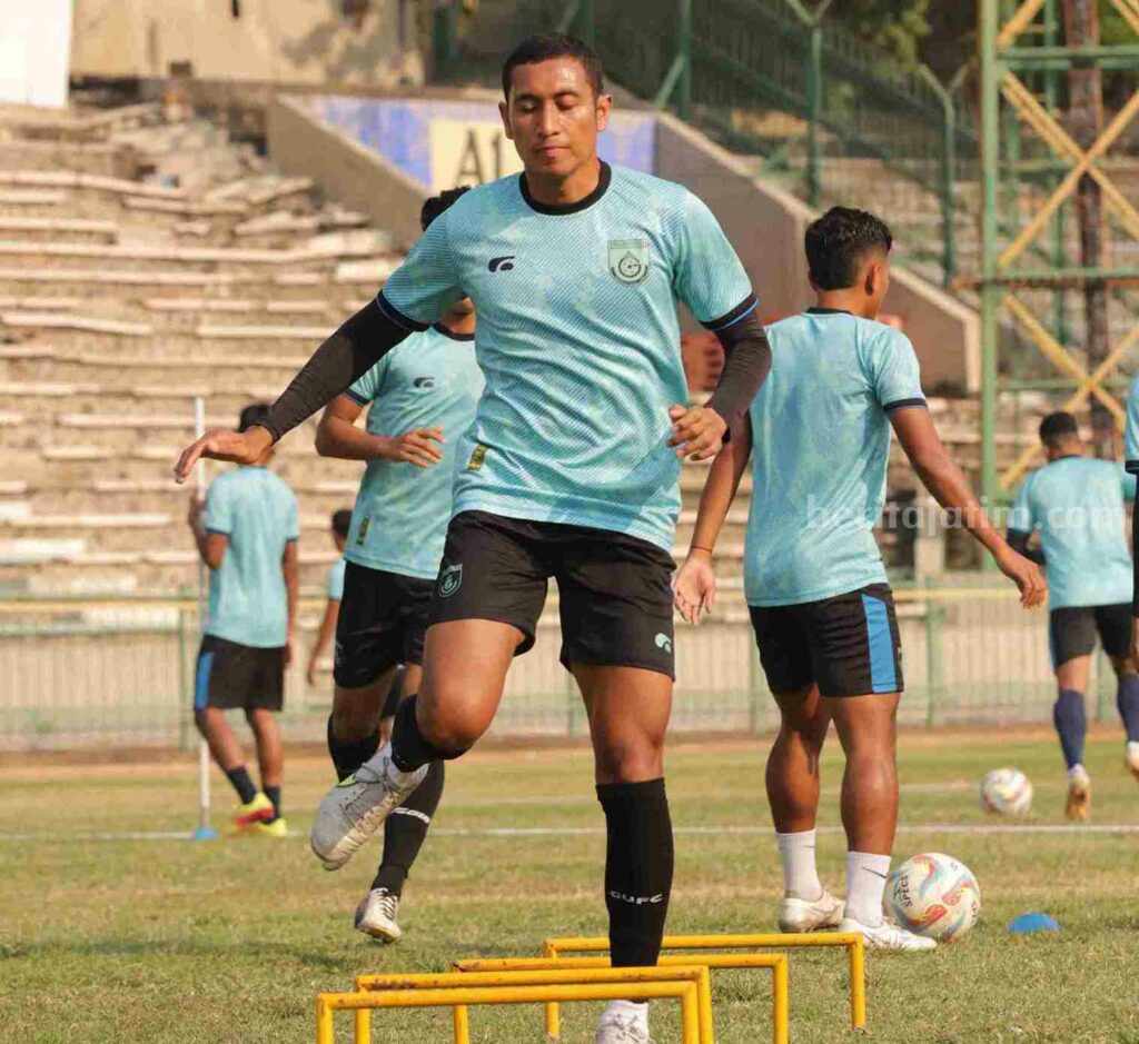 Mantan bek tengah Gresik United M.Syaifuddin