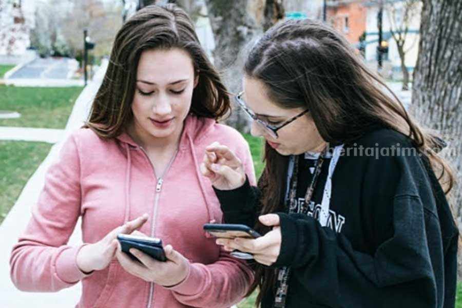 Cara Mudah Mengecek Nomor Telkomsel yang Lupa Ilustrasi seseorang yang lupa nomor Telkomselnya. (Sumber foto: Pexels/Brett Sayless)