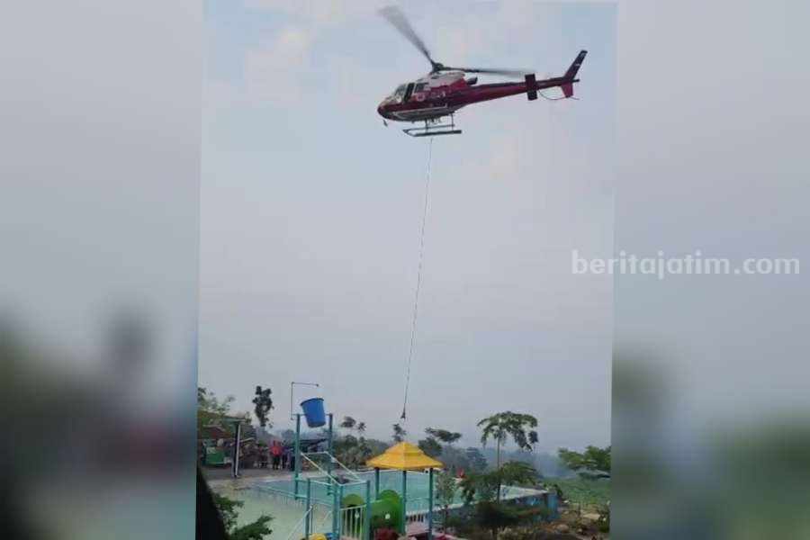 Penonton di Sengon Hill Ngawi Bikin Pilot Heli Water Bombing Karhutla Gunung Lawu Sulit Konsentrasi Sengon Hill Jogorogo