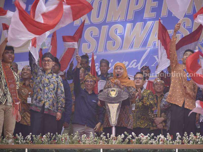 Pembukaan LKS SMK XXXI Tingkat Nasional Tahun 2023 di Airlangga Convention Center, Surabaya.