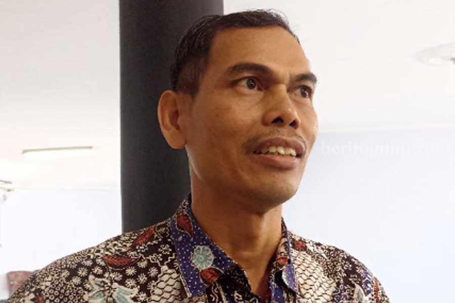 Kepala Dinas Pendidikan Abdul Rakhmat. [Foto:Diah Ayu/beritajatim.com]