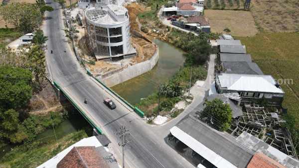 BBWS Brantas Jamin Proyek DPT Sungai Kali Anjuk Sumenep Tak Menggerus Sungai Pengerjaan proyek dinding penahan tanah sungai Kali Anjuk (foto : ist)