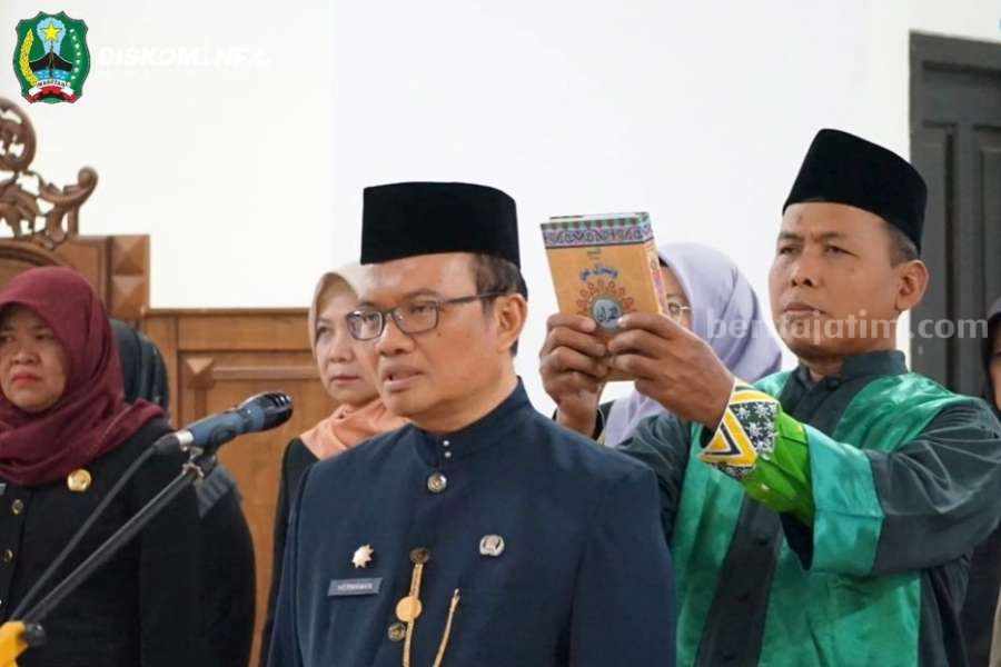 Hermawan saat dilantik jadi Pj Sekda di Ruang Jamuan Pendapa Surya Graha, Jumat (6/10/2023)