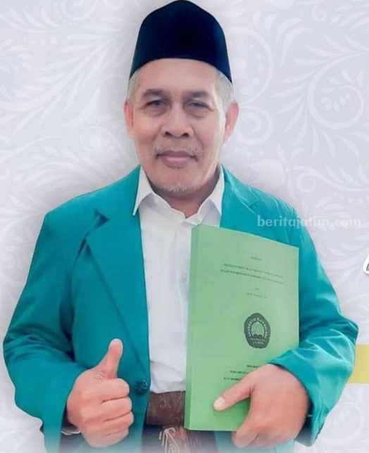 Lulusan terbaik jenjang doktor Unisma (Foto: Dani Alifian/beritajatim.com)