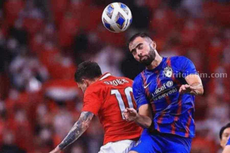 Debut Jordi Amat di tim Johor Darul Takzim melawan Urawa di babak 16 Liga Champions 2022. (IG, @pecintabolasepakmalaysia)