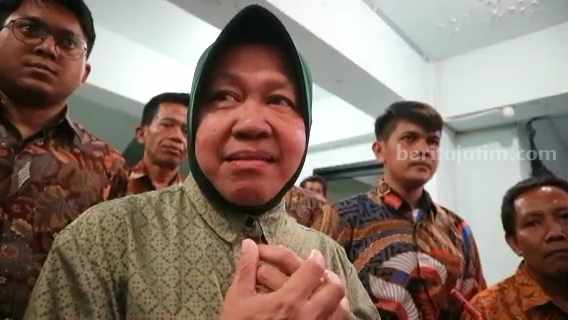 Gadis 17 Tahun yang Disetubuhi Ayah, Kakek, dan Paman Masih Trauma, Mensos: Kami Amankan di Balai Menteri Sosial Republik Indonesia Tri Rismaharini saat datang ke Madiun.