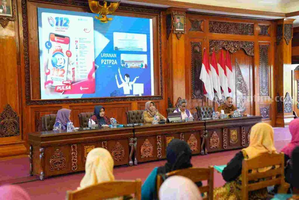 Wali Kota Mojokerto Ika Puspitasari dalam pengaraham workshop Pencegahan Kekerasan Terhadap Perempuan dan Anak di Sabha Mandala Madya, Balai Kota Mojokerto. [Foto : ist]