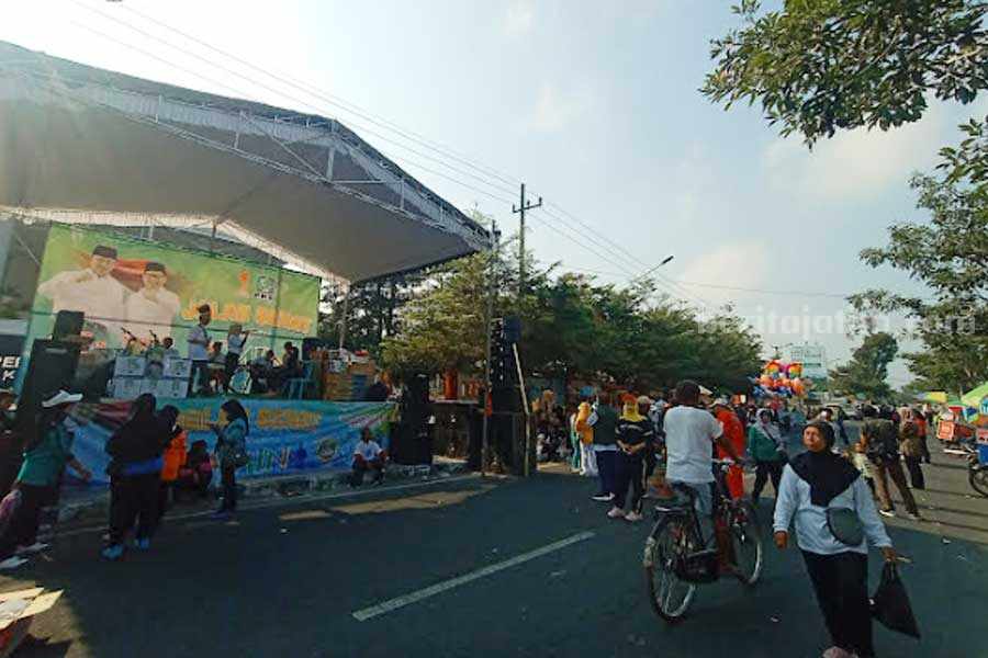 Jalan sehat bersama AMIN yang digelar PKB Kabupaten Blitar.
