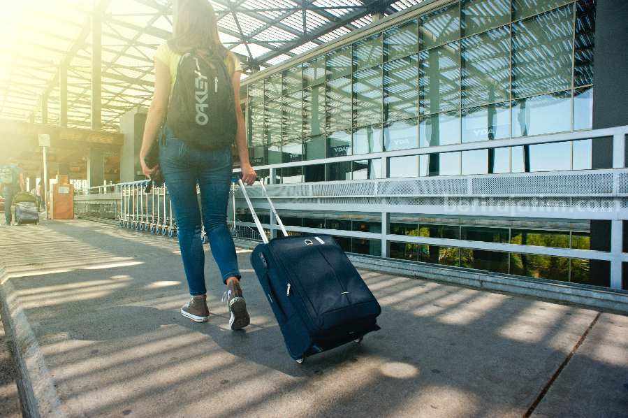 Mau Liburan Akhir Tahun? Ini 4 Negara Eropa yang Bisa Dikunjungi Tanpa Visa Ilustrasi liburan ke luar negeri. (Sumber foto: Oleksandr P/pexels.com)