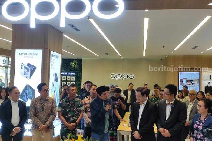 Strategi Cerdas OPPO Gandeng Gus Iqdam Buka Store di Kediri OPPO Kediri