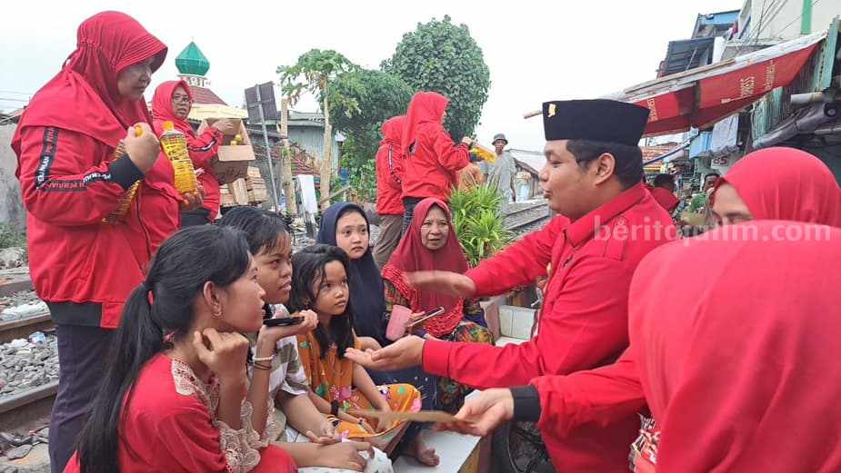 PDIP Surabaya lakukan kampanye Ganjar-Mahfud.