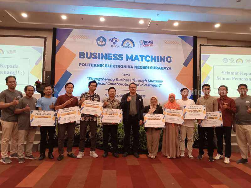 PENS Temukan Startup Binaan dengan Investor di Business Matching dan Pameran Produk Startup binaan PENS saat Business Matching dan Pameran Produk di Dyandra Convention Center, Surabaya.