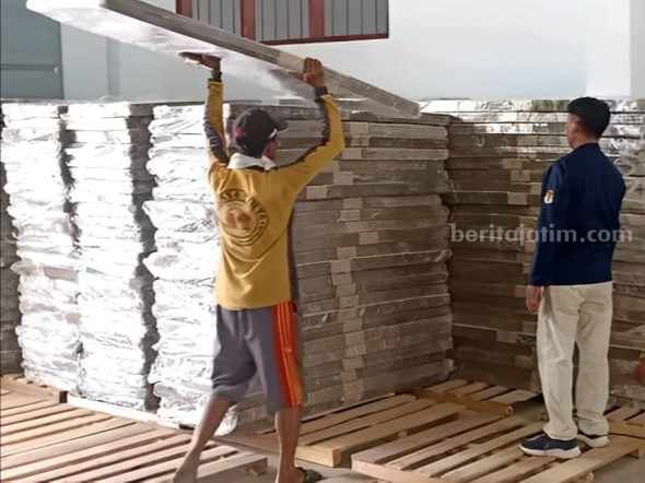 KPU Bojonegoro Terima Bilik Suara Pemilu 2024 Seratus Persen pemilu