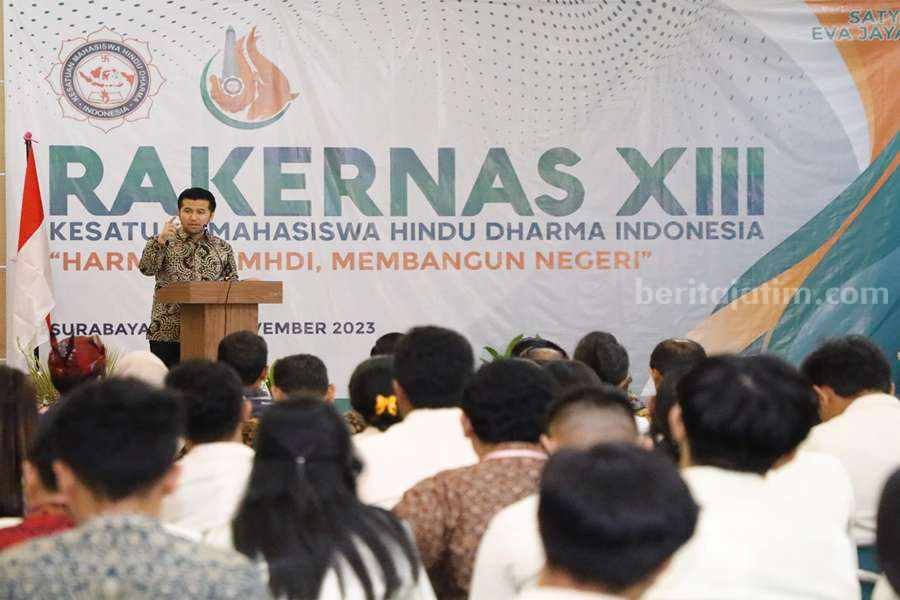 Emil : Mahasiswa Jalankan Peran Sosial dan Tingkatkan Kerukunan Beragama Wakil Gubernur Jawa Timur, Emil Elestianto Dardak