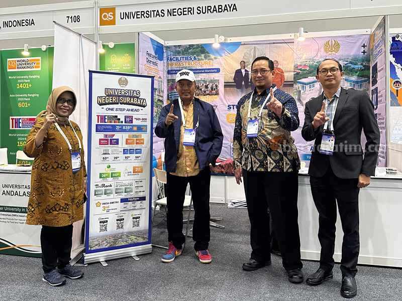 Begini Komitmen Unesa Perkuat Tata Kelola Lembaga dan Reputasi Internasional Rektor dan jajaran pimpinan Unesa mengikuti QS Higher Education Summit: Asia Pacific 2023 di Kuala Lumpur, Malaysia.