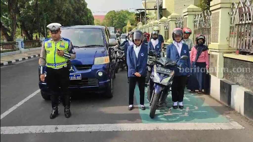 Satlantas Polres Magetan Ajak Pengendara Hening Cipta 60 Detik magetan
