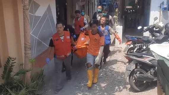 Nenek di Mojokerto Ditemukan Meninggal di Depan Adiknya yang Terbaring Sakit mayat
