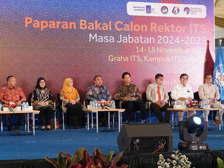 Pemaparan dan Debat Para Bacarek ITS Surabaya.