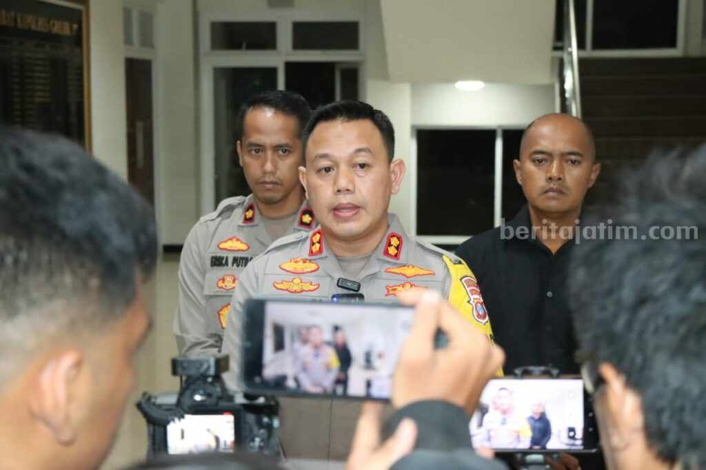 Kapolres Gresik AKBP Adhitya Panji Anom