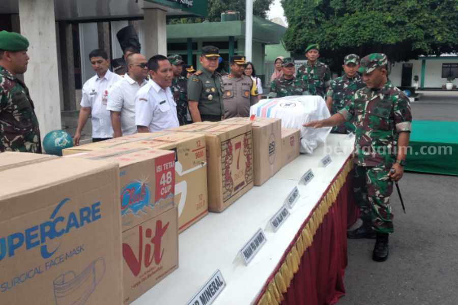 Korem 081/Dhirotsaha Jaya Kirim Bantuan untuk Warga Palestina