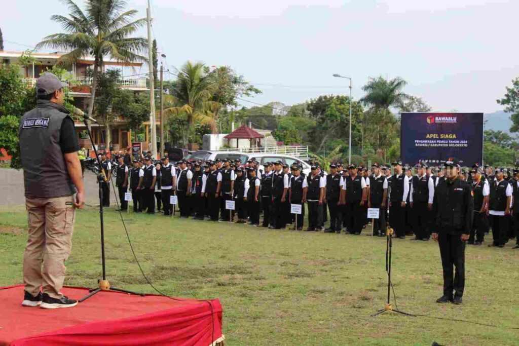 Apel Siaga Pengawasan Pemilu Tahun 2024 di Kecamatan Trawas, Kabupaten Mojokerto. [Foto : ist]