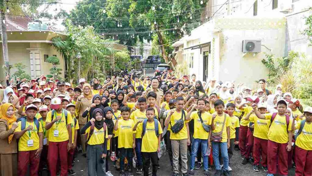 Ratusan anak SD dan TK di Lamongan saat mengikuti kegiatan wisata edukasi yang digelar Disparbud Lamongan.
