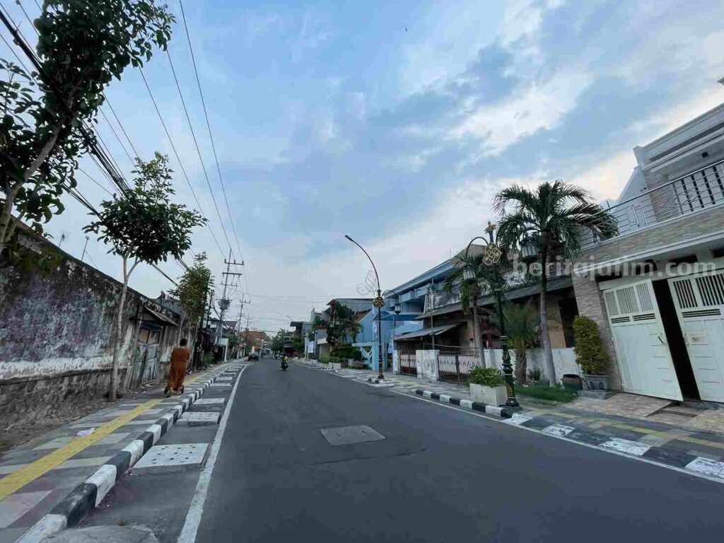 Foto Jalan KH.Zubair yang masuk kawasan heritage di Kabupaten Gresik.