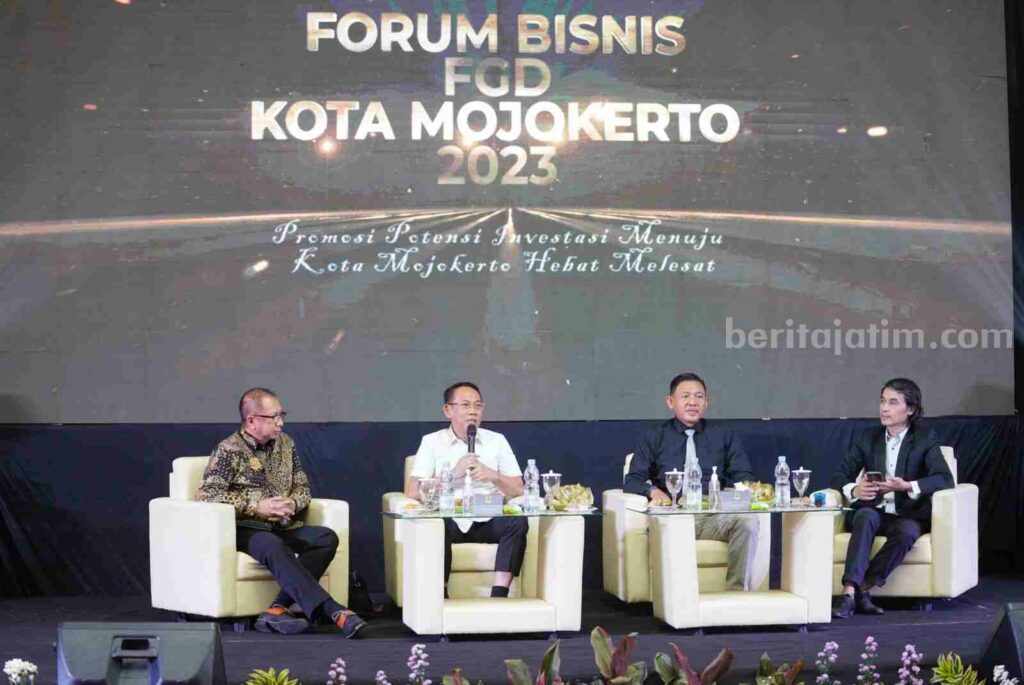 Caption : Forum Bisnis Tahun 2023 di Hall Prajna Wijaya lantai 4 MPP Gajah Mada, Kota Mojokerto. [Foto : ist]
